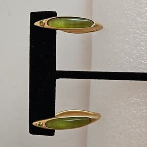 KIAM FAMILY Beautiful Green Stones on Soft Tone Goldtone Pierced Earrings